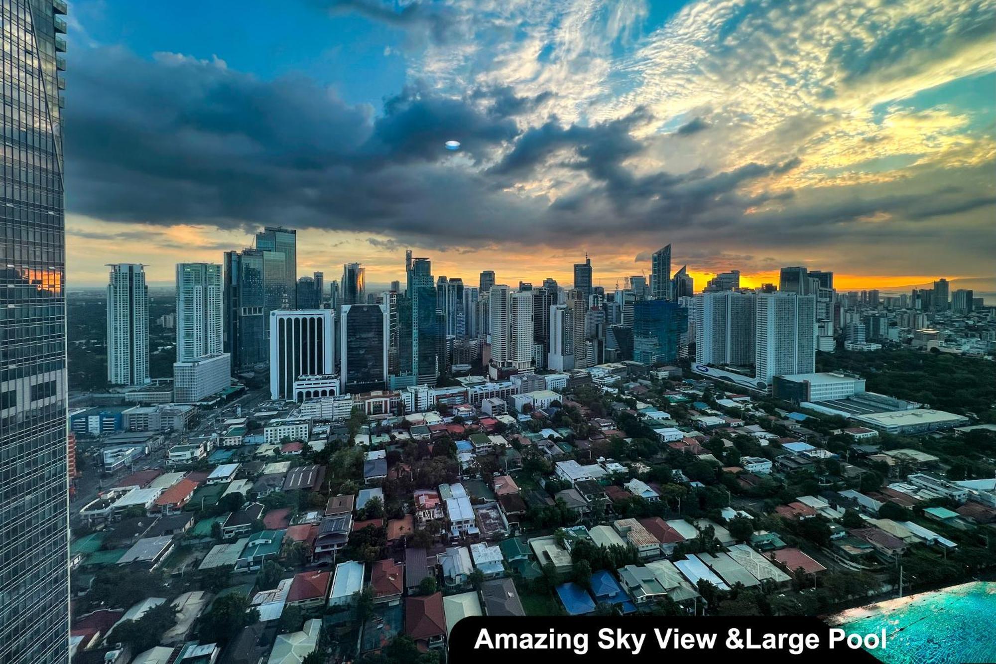 Century Spire Makati Aparthotel Makati City Exterior photo